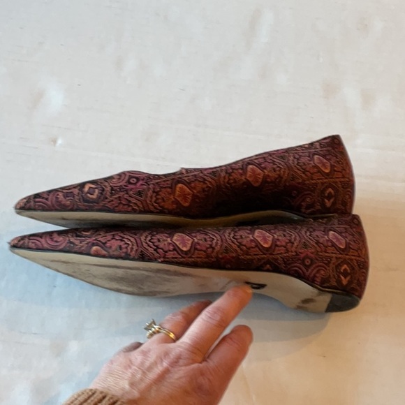 Paul Andrew tapestry pointed toe flats Size 7 EU 37 - Picture 8 of 9